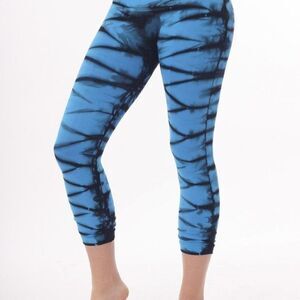 NUX Blue Tie Dye Cropped Leggings Sz M